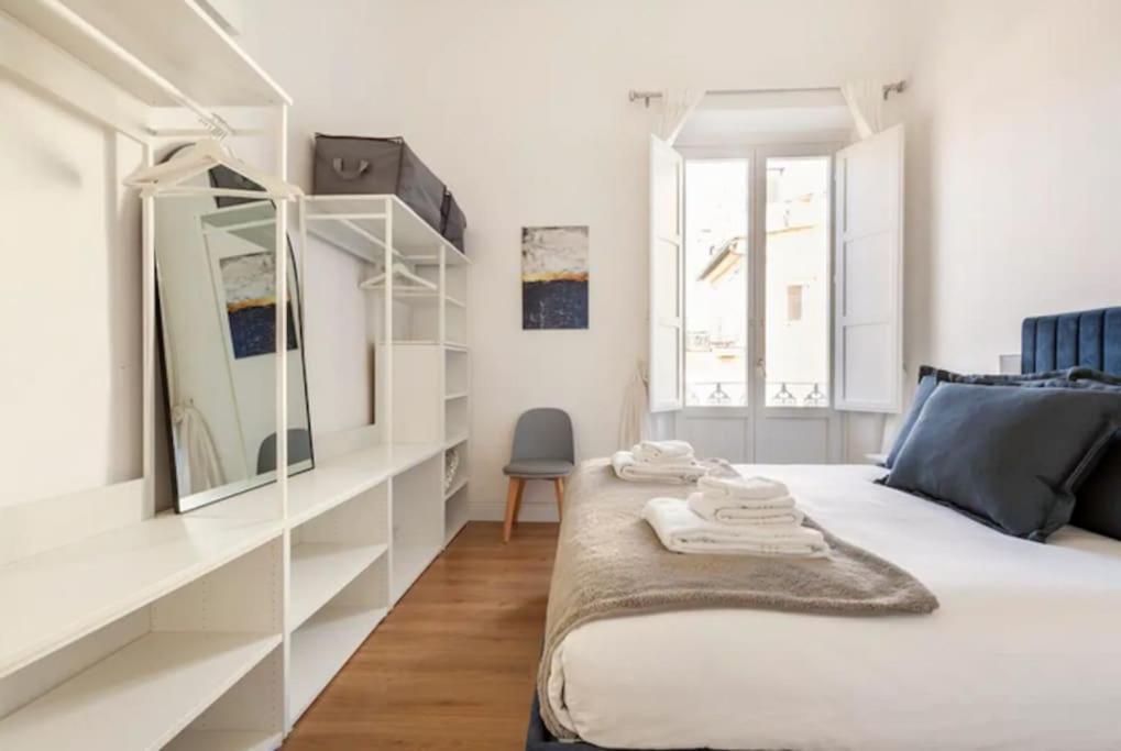 Apartment White Martelli Florenz